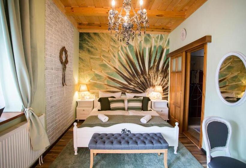 スタンダードルーム, Vidéki Porta