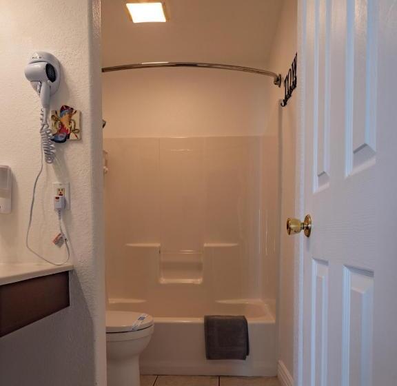 غرفة قياسية ثلاثية, Bryce Trails Bed And Breakfast