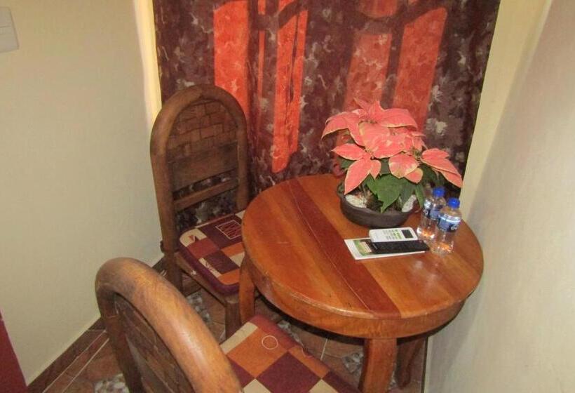 سوییت خانوادگی, Nicte Ha