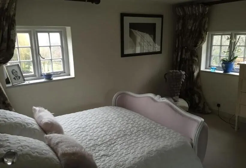 Standard-huone Jaettu Kylpyhuone, Castle Mill Bed And Breakfast Dorking