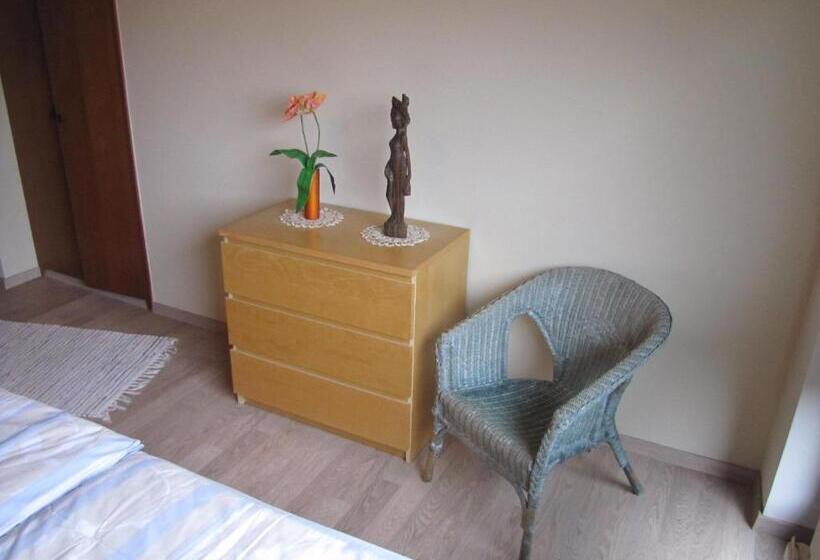 标准间带阳台, Unter Den Kastanien