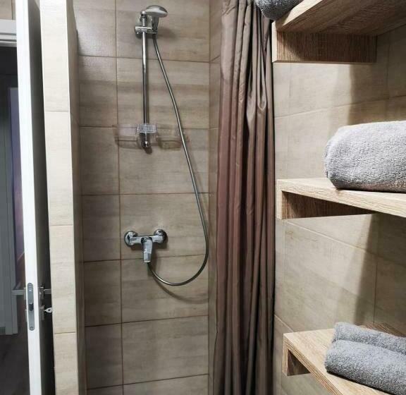 جناح غرفتين نوم, Angolo Di Isa