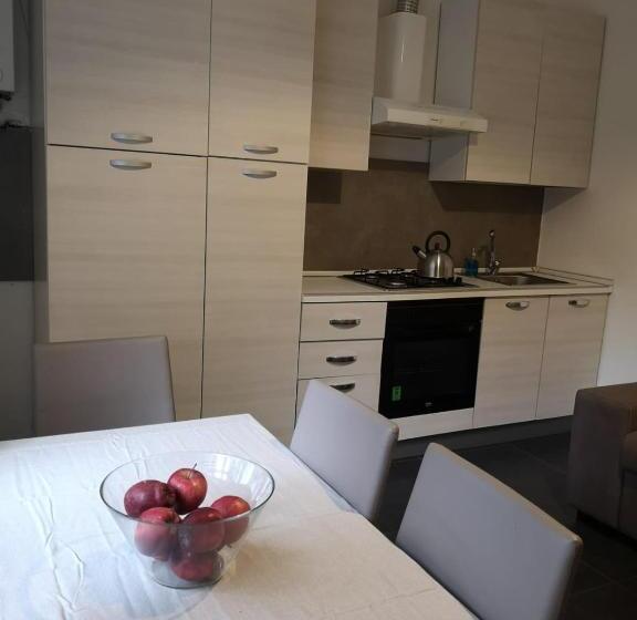 شقة غرفة واحدة, Angolo Di Isa