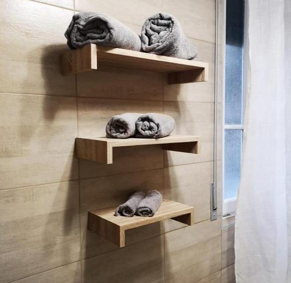 جناح غرفتين نوم, Angolo Di Isa