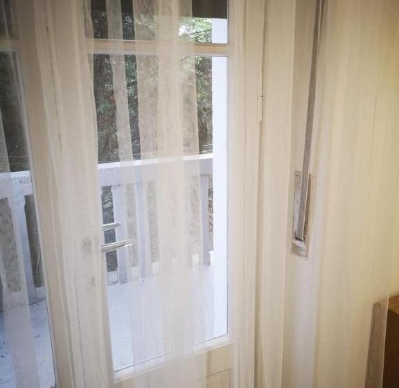 جناح غرفتين نوم, Angolo Di Isa