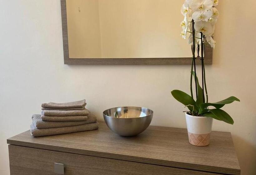 شقة غرفة نوم واحدة بالطابق الأرضى, Angolo Di Isa