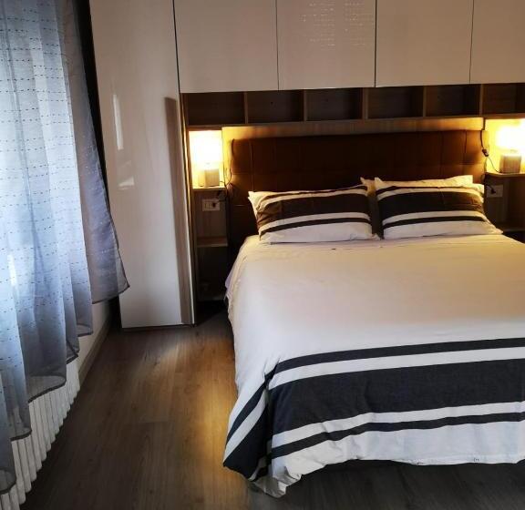 جناح غرفتين نوم, Angolo Di Isa