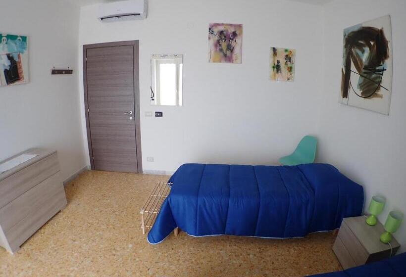 اتاق استاندارد سه نفره, B&b Art Caserta Centro