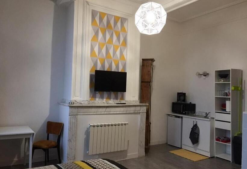 标准工作室, Chateau Fourclins