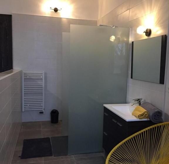 标准工作室, Chateau Fourclins