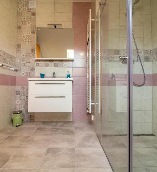 اتاق استاندارد سه تخته با چشمانداز باغ, Apartments & Rooms Pr Skalovc