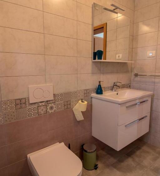 آپارتمان 1 خوابه همکف, Apartments & Rooms Pr Skalovc