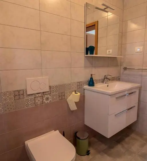 آپارتمان 1 خوابه همکف, Apartments & Rooms Pr  Skalovc