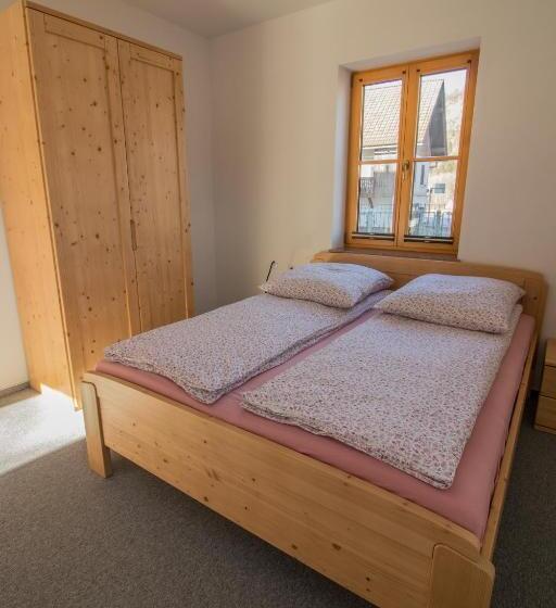 آپارتمان 1 خوابه همکف, Apartments & Rooms Pr Skalovc