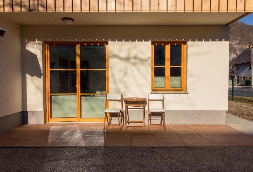 آپارتمان 1 خوابه همکف, Apartments & Rooms Pr Skalovc