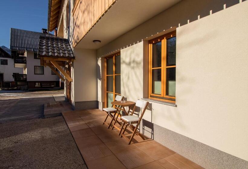 آپارتمان 1 خوابه همکف, Apartments & Rooms Pr Skalovc