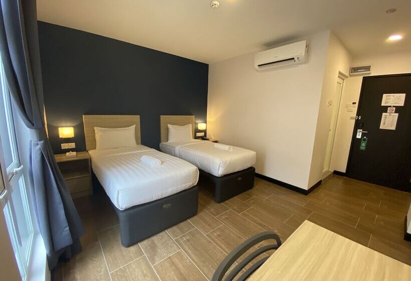 Quarto Deluxe Individual, Zone Hotels, Telok Panglima Garang