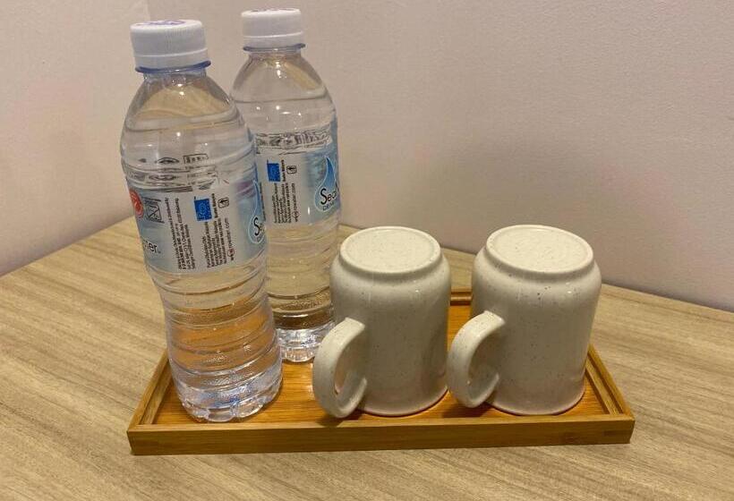 Quarto Deluxe Individual, Zone Hotels, Telok Panglima Garang