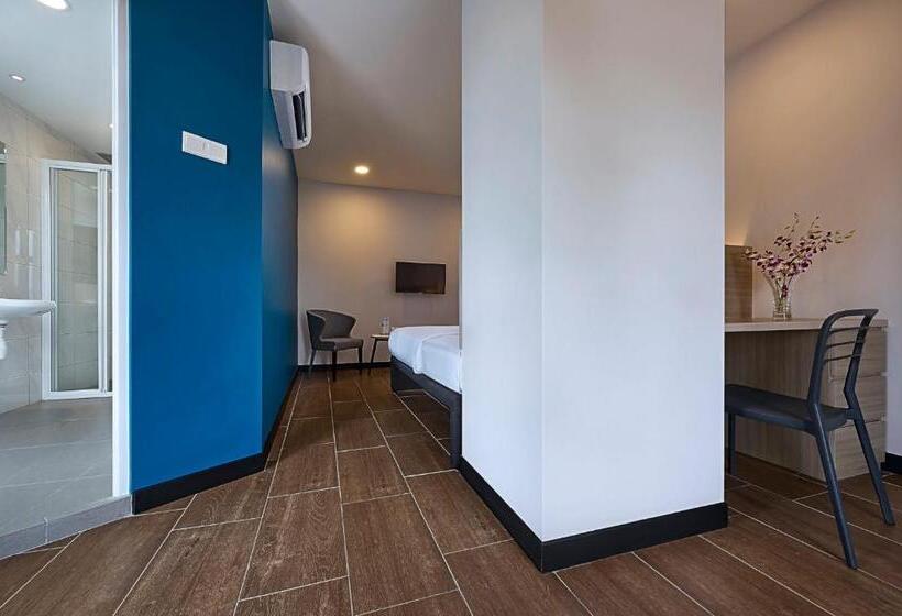 Suíte, Zone Hotels, Telok Panglima Garang