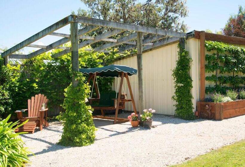 스탠다드 룸 바다 전망, 117 Higgs Room With A View