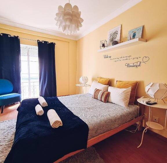 Номер Стандарт с Балконом, Downtown Guest House