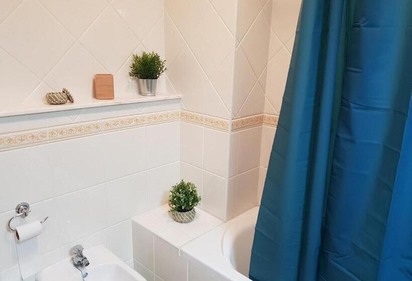 Номер Стандарт с Террасой, Downtown Guest House