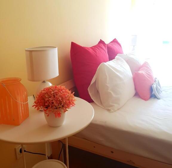 Номер Стандарт с Террасой, Downtown Guest House