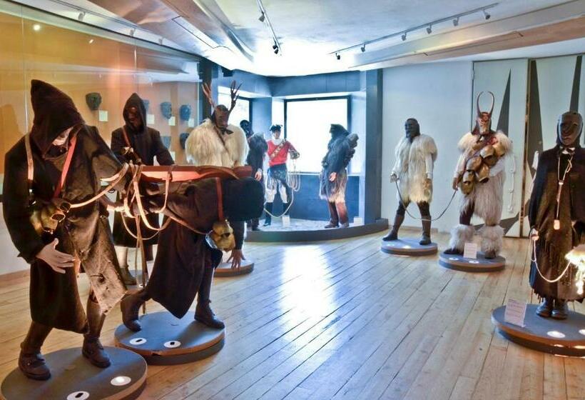 غرفة قياسية ثلاثية, Le Rose Di Santina