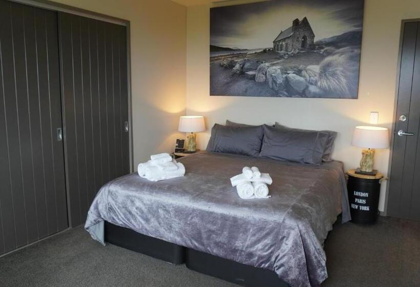 اتاق لوکس با بالکن و چشمانداز دریا, White House