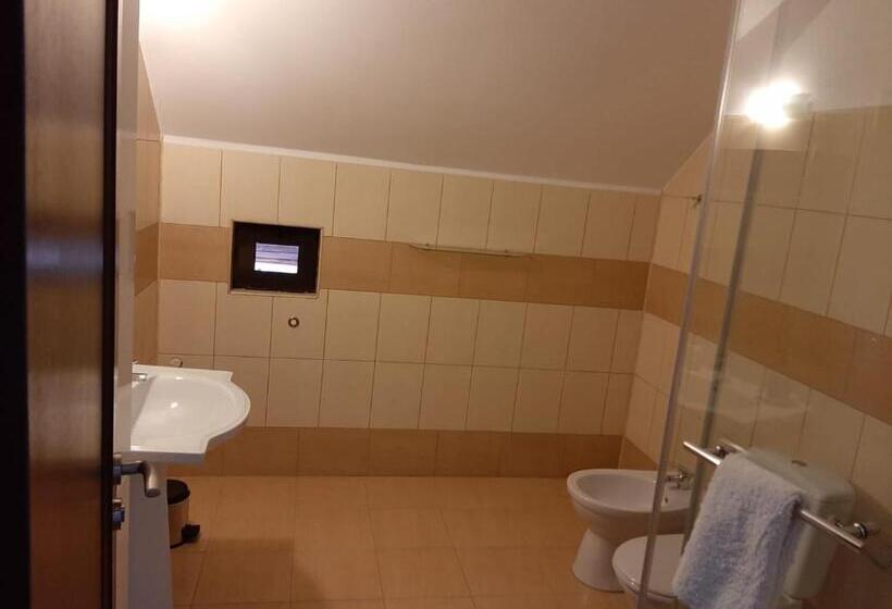 חדר סטנדרט, Pensiunea Simona