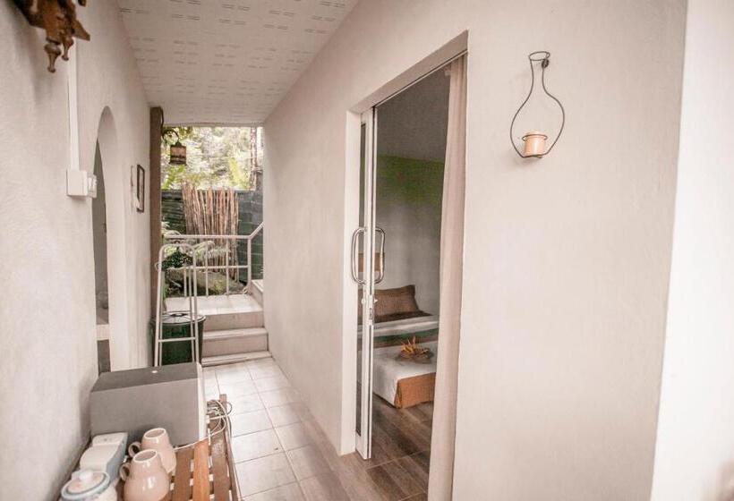 2间卧室的房子, Cozy Huts