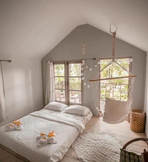 2间卧室的房子, Cozy Huts