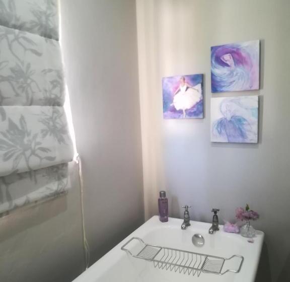 חדר סטנדרט חדר אמבטיה משותף, Roscommon Guest House