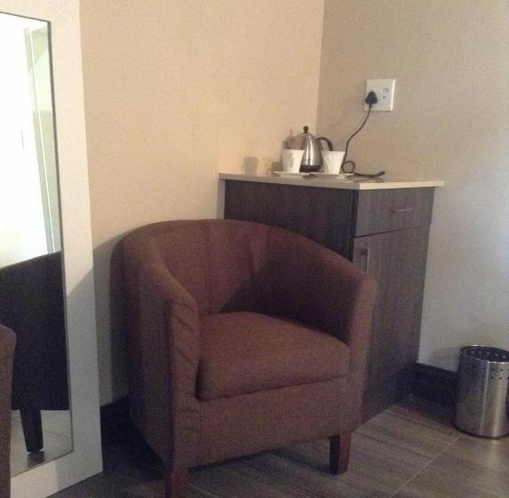 Номер Deluxe, Jock Of The Bushveld