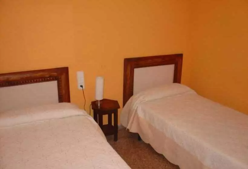 اتاق استاندارد, Hostal Restaurante Arasa