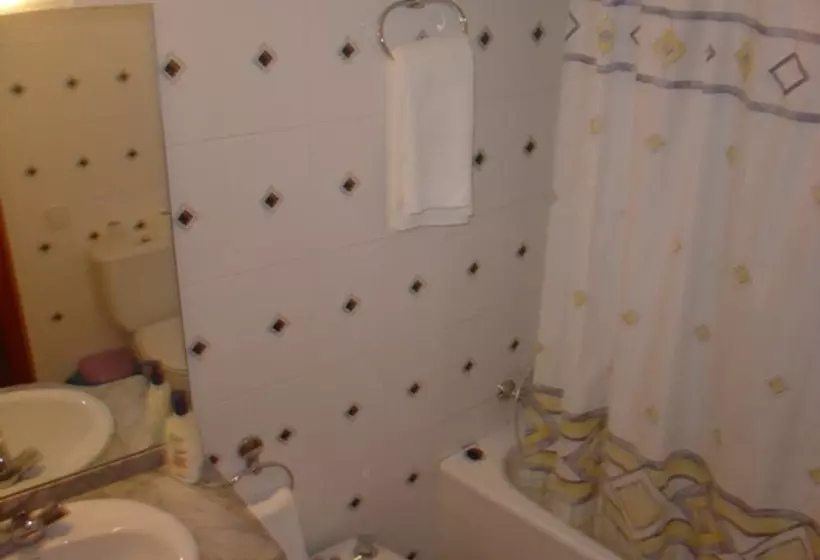 اتاق استاندارد, Hostal Restaurante Arasa