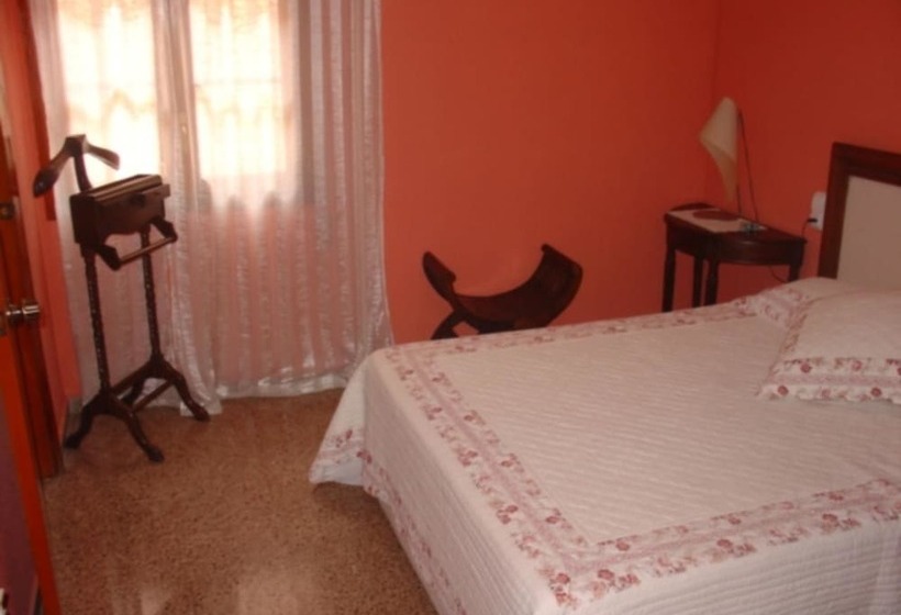 Номер Стандарт, Hostal Restaurante Arasa