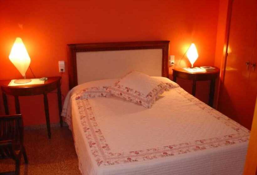 Номер Стандарт, Hostal Restaurante Arasa