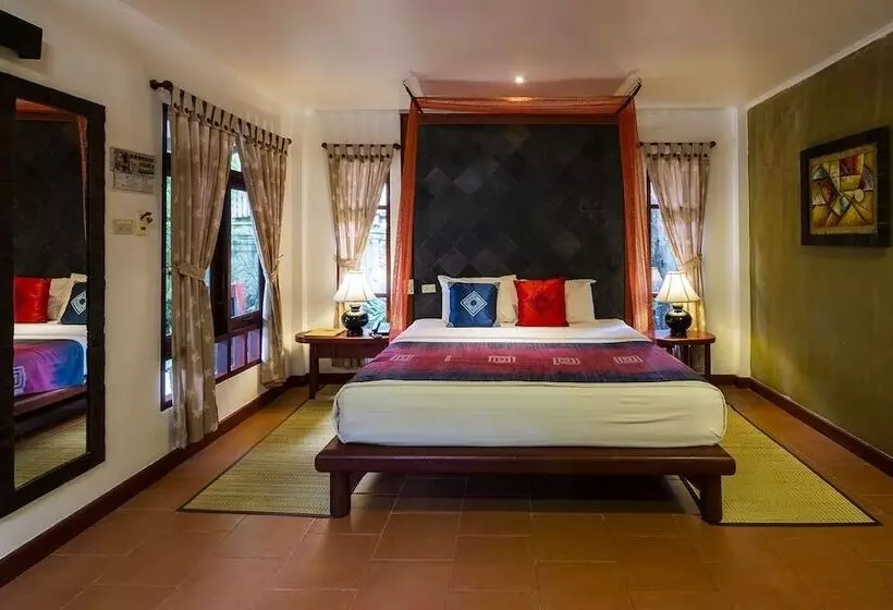 デラックスルーム, Bangtao Beach Chalet Resort