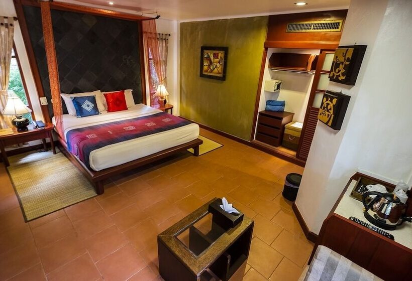 디럭스 룸, Bangtao Beach Chalet Resort