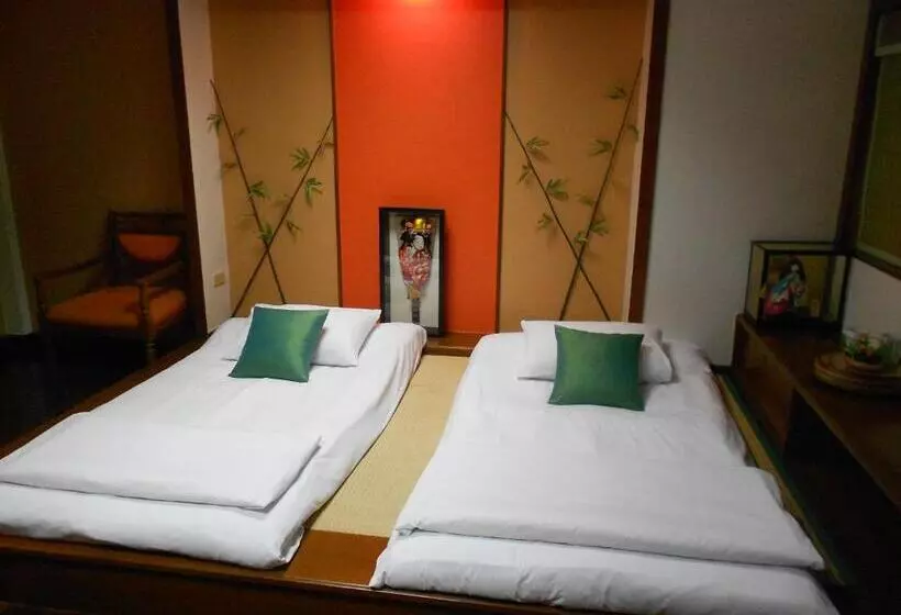 デラックスファミリールーム, B.s. Court Hotel Sathorn
