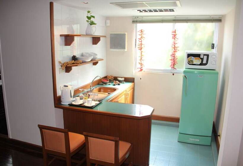 Номер Deluxe, B.s. Court Hotel Sathorn