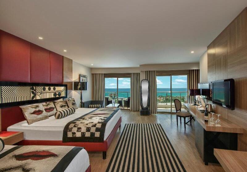 Junior Suite seitl. Meerblick, Delphin Imperial Lara