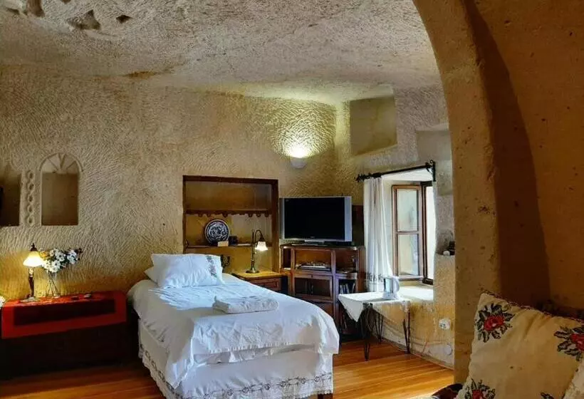 اتاق لوکس, Elkep Evi Cave