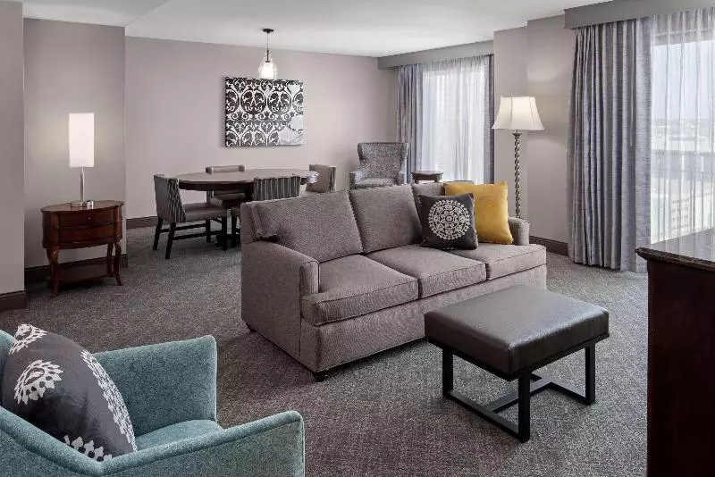 リバービュースイート, Embassy Suites San Antonio Riverwalk Downtown
