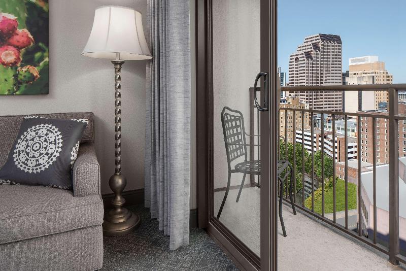 סוויטה עם נוף לנהר, Embassy Suites San Antonio Riverwalk Downtown