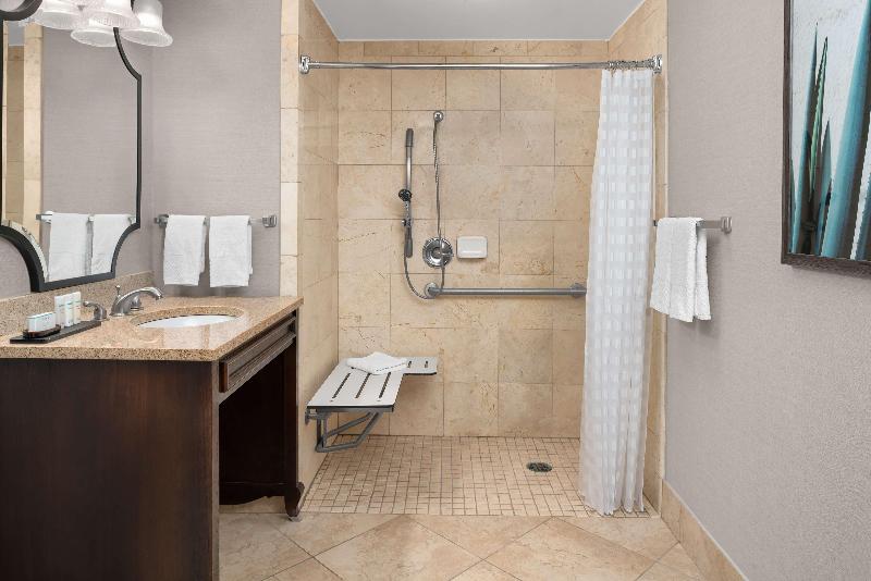 Suite 2 Dormitoris, Embassy Suites San Antonio Riverwalk Downtown