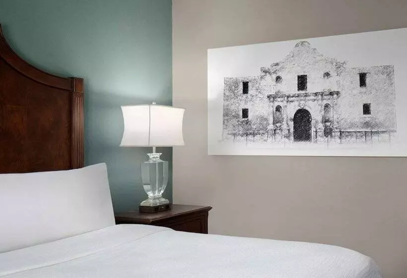 スイート, Embassy Suites San Antonio Riverwalk Downtown