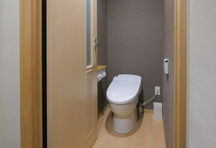 غرفة قياسية, Hakone Lake