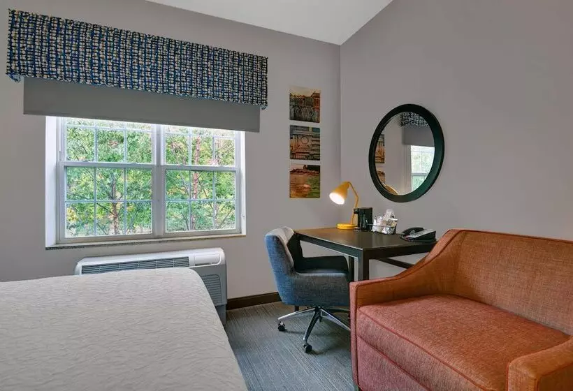Standard-huone Parivuode, Hampton Inn Bath